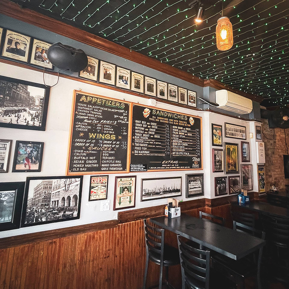 Interior of Lucky's Sandwich Company in Chicago, IL