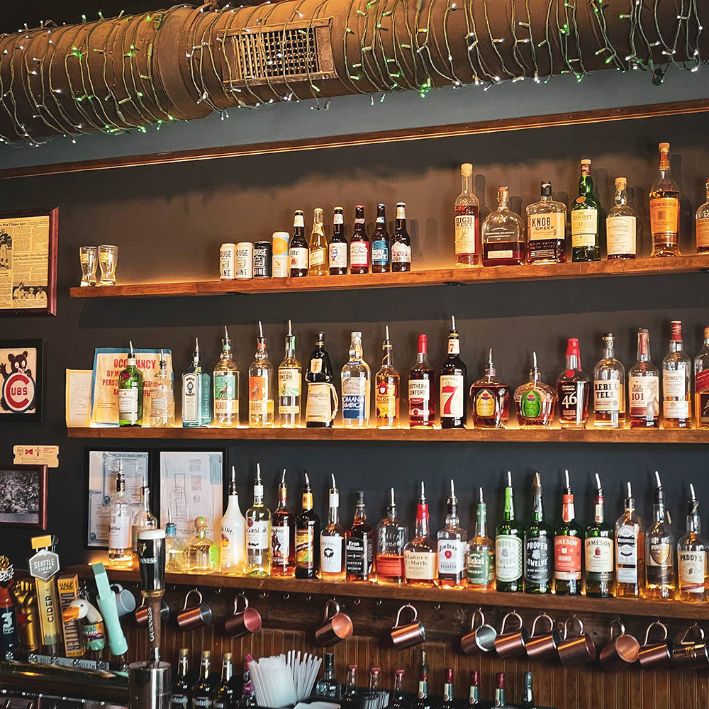 Interior of Lucky's Sandwich Company in Chicago, IL