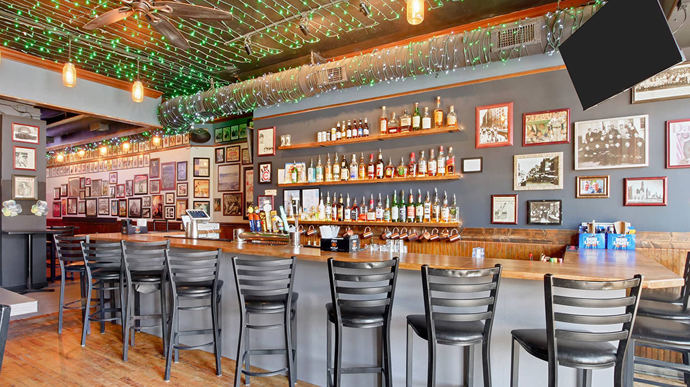 Interior of Lucky's Sandwich Company in Chicago, IL
