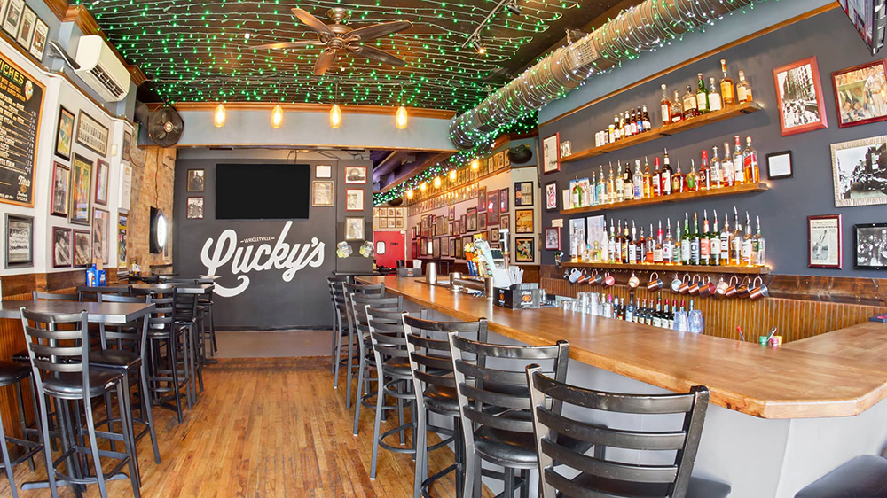 Interior of Lucky's Sandwich Company in Chicago, IL